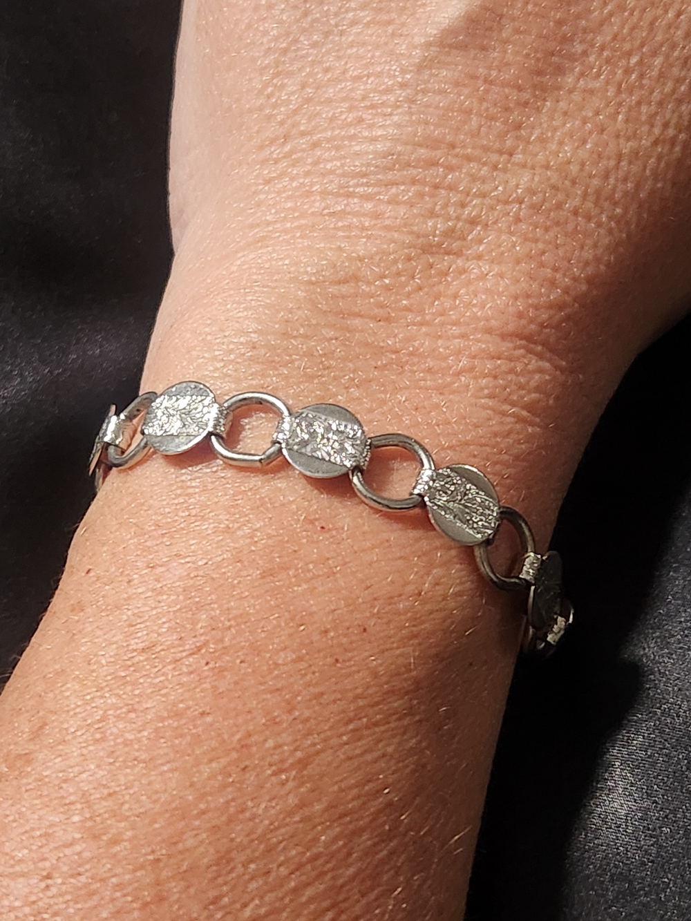 Vintage Sarah Coventry Silver-Tone Etched Disc Link Bracelet